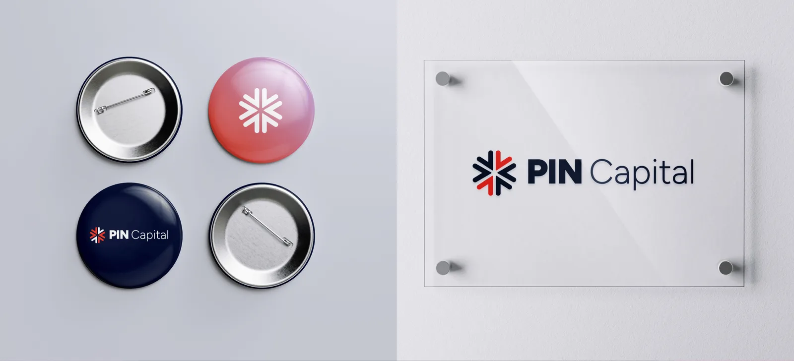 Pins y placa de acrílico con el logo de Pin Capital